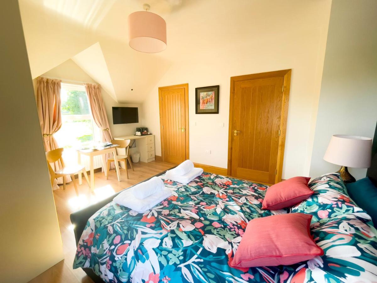 Mount Edwards Hill Guest Accommodation Cushendall Exterior foto